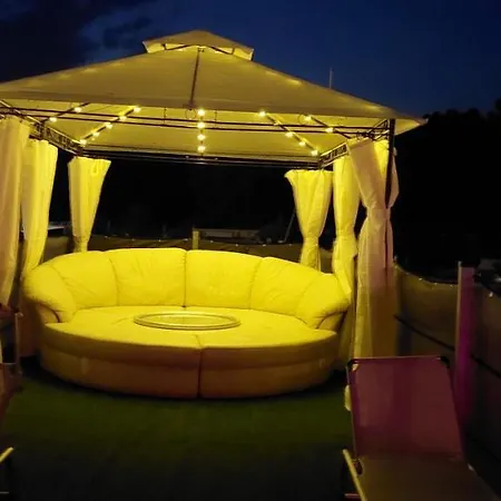 Goltgo Dom Na Wodzie Houseboat Hausboot * Giżycko