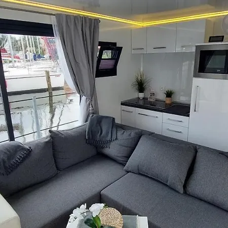 Goltgo Dom Na Wodzie Houseboat Hausboot *