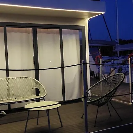 Goltgo Dom Na Wodzie Houseboat Hausboot
