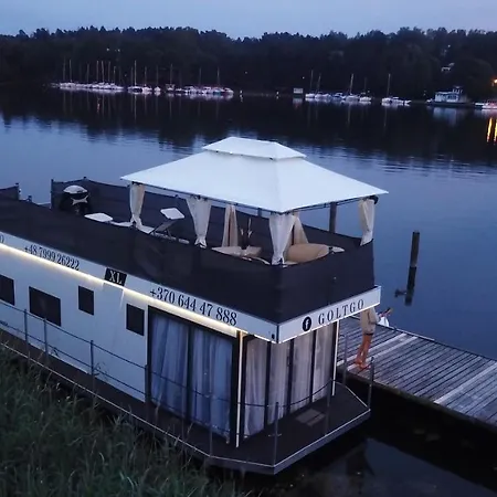 Goltgo Dom Na Wodzie Houseboat Hausboot Botel *